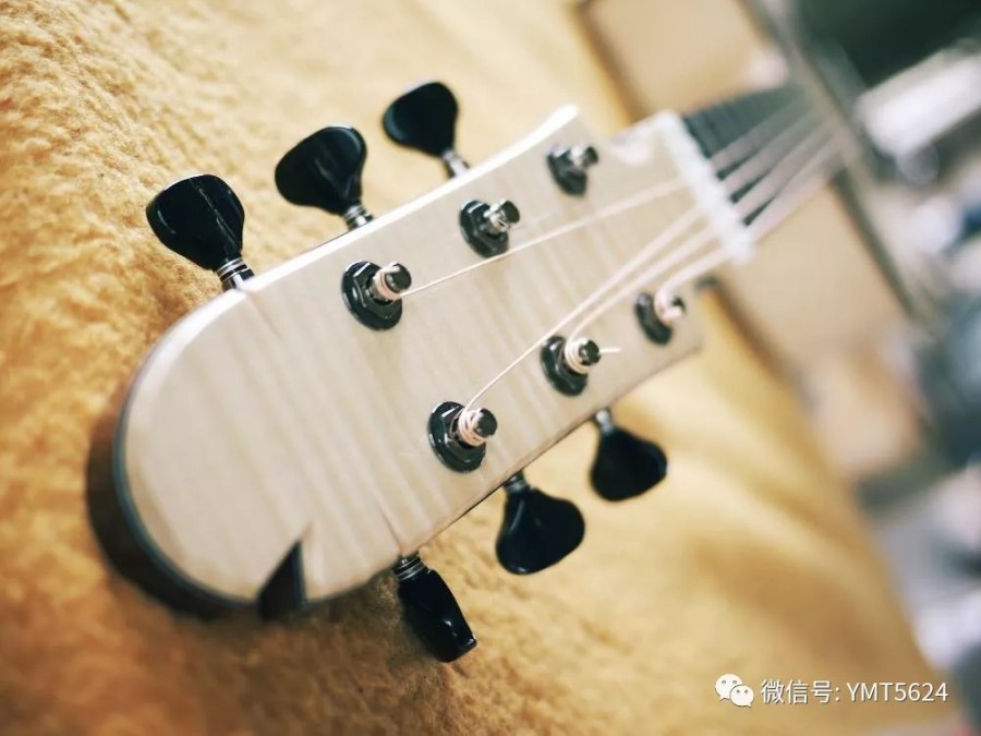 pic-headstock